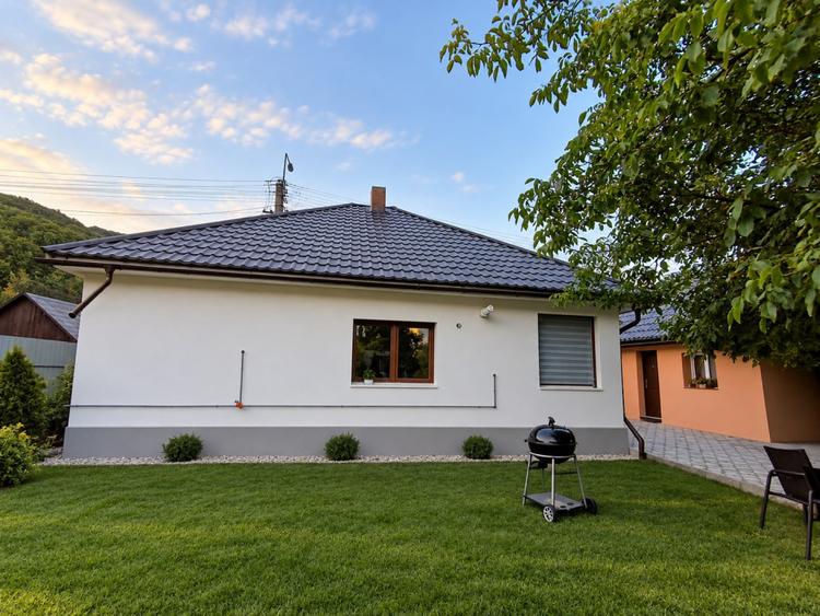 Casa de vanzare, 79 mp, teren 412 mp, zona Ferneziu