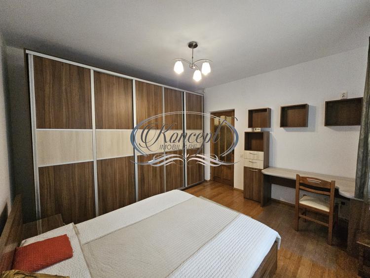 2 camere cu parcare inclusa, Andrei Muresanu