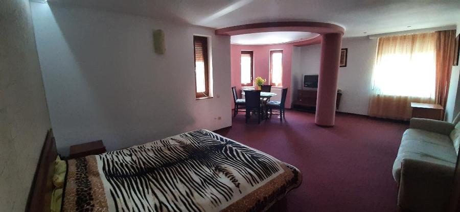 Casa de vacanta sau pensiune situata langa Cabana Trei Brazi Predeal