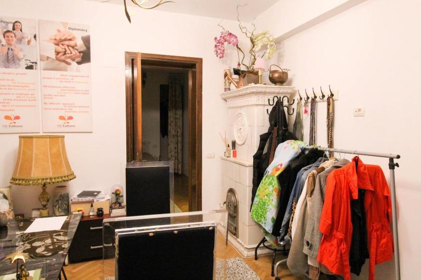 Londra etj 1- cu 2 balcoane in vila P+2- Apartament in vila