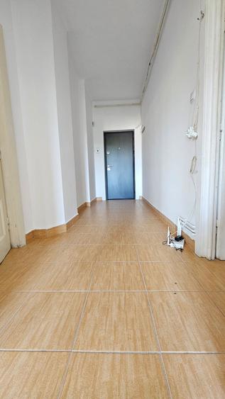 Apartament 2 camere Centrul-Civic,decomandat,liber,89900 Euro