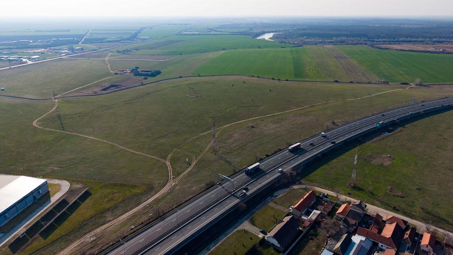Teren de 107,000mp în zona industrială Zădareni
