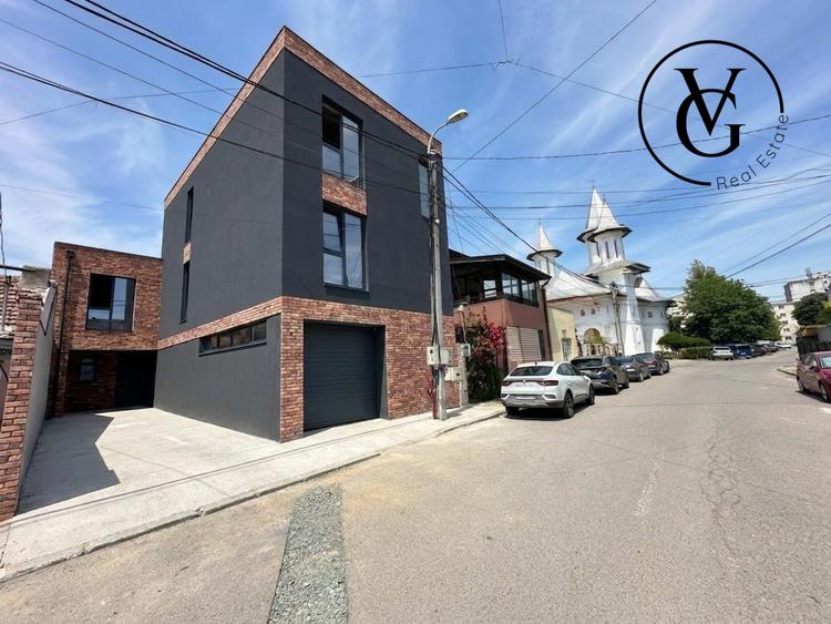 Vila YIN P+2: 251 mp construiți și curte, zona centrală a Constanței