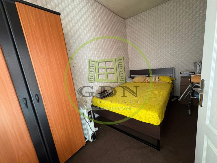 Apartament, 3 camere, 95 mp, decomandat, zona Centrala