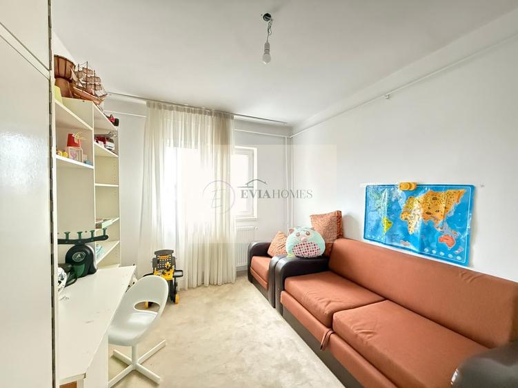 3 camere decomandate / 2 bai/ Zona Profi Zorilor