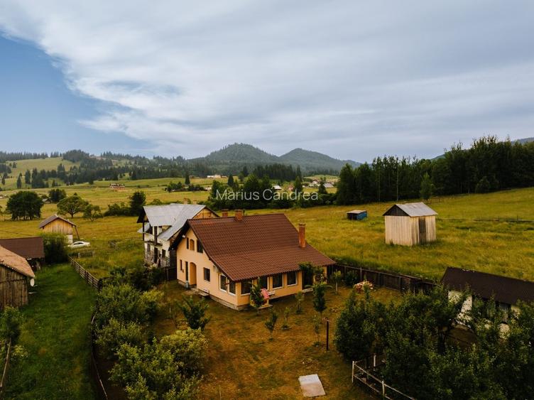 Casa de vânzare pentru locuit sau pentru pensiune
