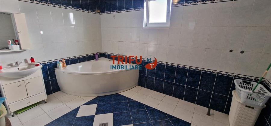Casa de vanzare 5 camere zona Barabant