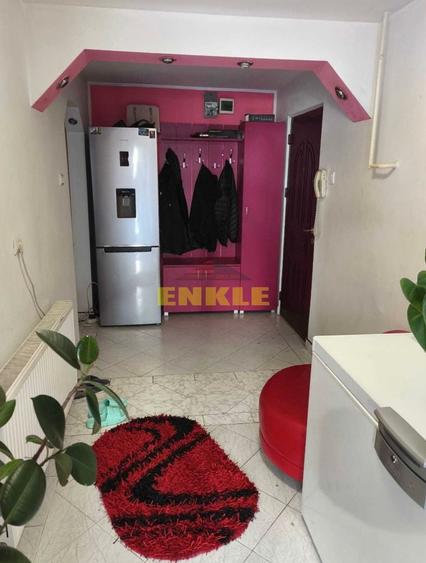 De vanzare apartament cu 2 camere, zona Primaverii.