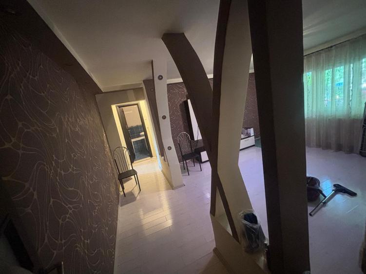 Apartament 3 camere de vanzare in zona Drumul Taberei-metrou Tudor Vladimirescu