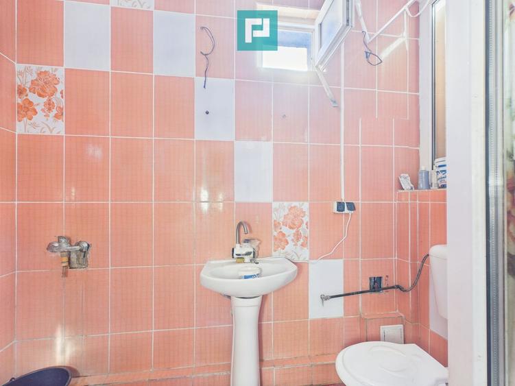 Casă P+E+M în zona Mehala pe arteră principală