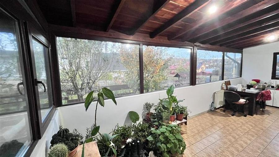 Apartament 3 camere, pe 2 nivele cu curte, in Bucium
