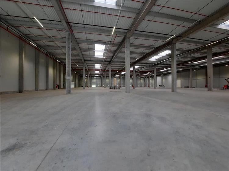 Spatiu Industrial - 900 mp - Logistica - Depozitare - Distributie