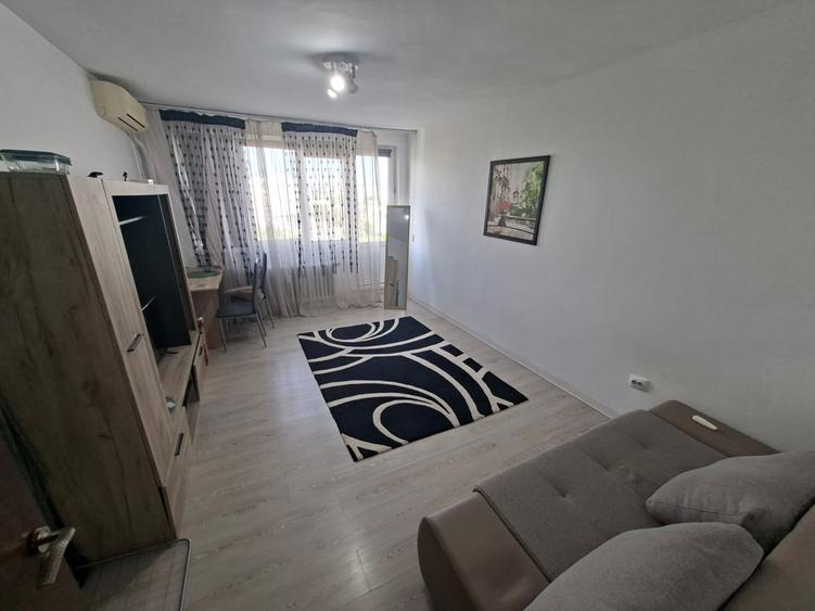 Garsoniera, zona Podu Ros