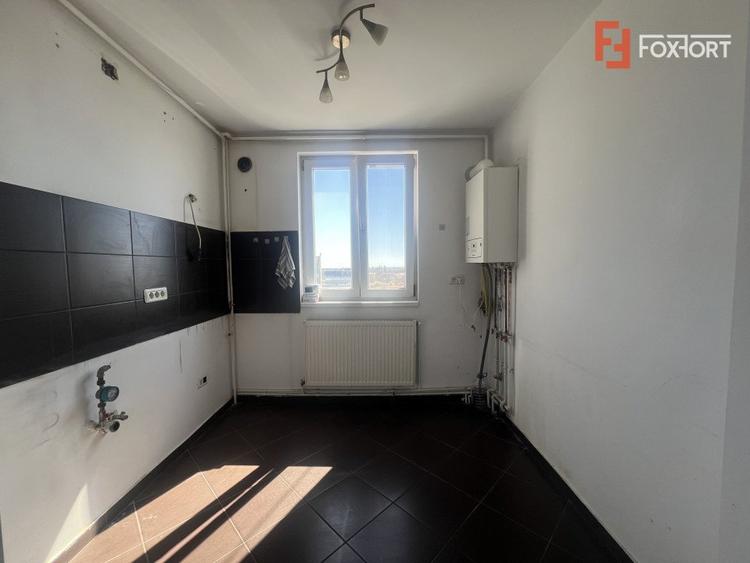 Apartament cu 3 camere decomandat, zona Girocului