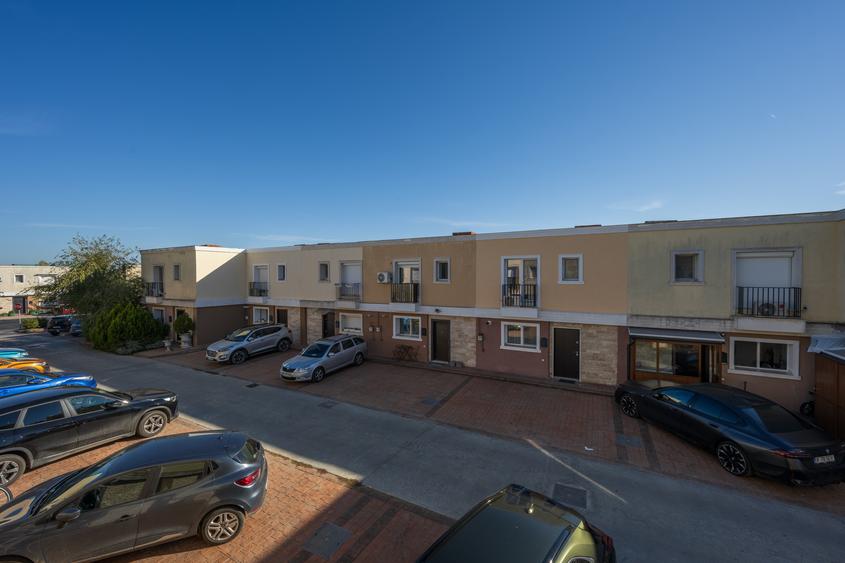 Vila de vanzare P+1 tip N in Cosmopolis