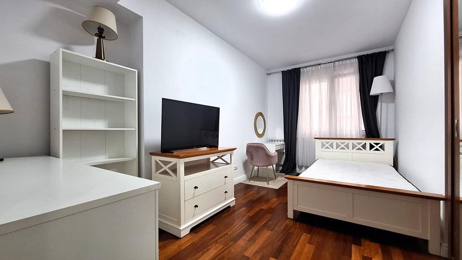 Vanzare apartament 4 camere, piscina, sala de sport, parcare, comision 0%