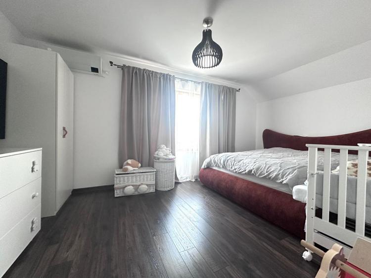 Duplex 4 camere-zona foarte buna -113 mp - Mosnita Noua