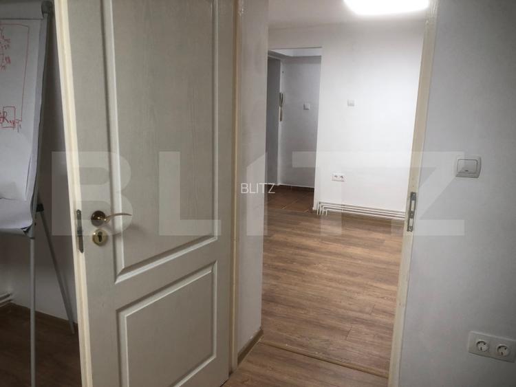Spatiu de birou , 46 mp  ,  zona centrală - 3
