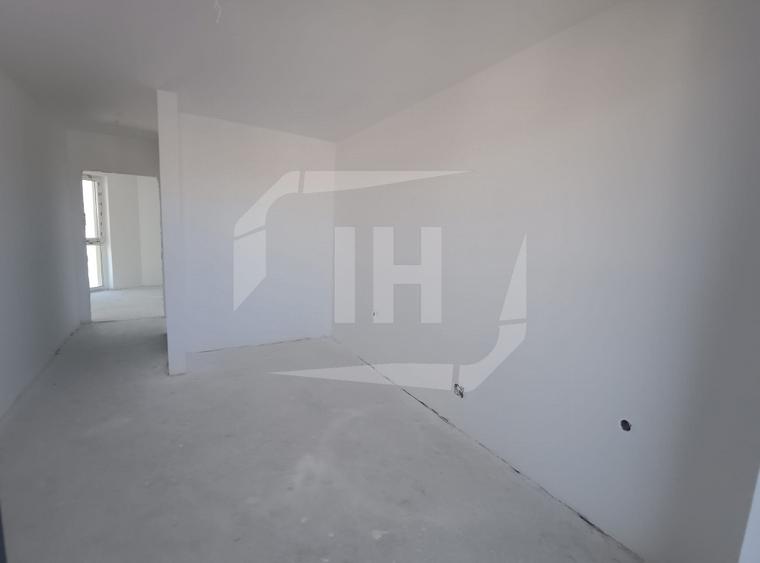 Apartament 4 camere, intermediar, parcare, zona Leroy Merlin, Intre Lacuri