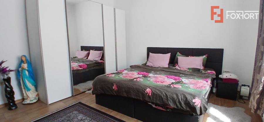 Casa individuala cu 6 camere Parter + 1 Etaj in Comlosu Mare