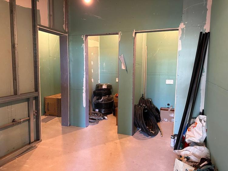 | SPATIU COMERCIAL | Sector 1 | 225 mp | COMPLEX REZIDENTIAL