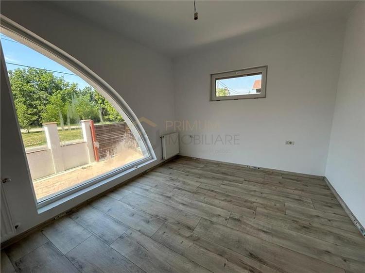 Sag- toate utilitatile- 1000mp teren- strada asfaltata