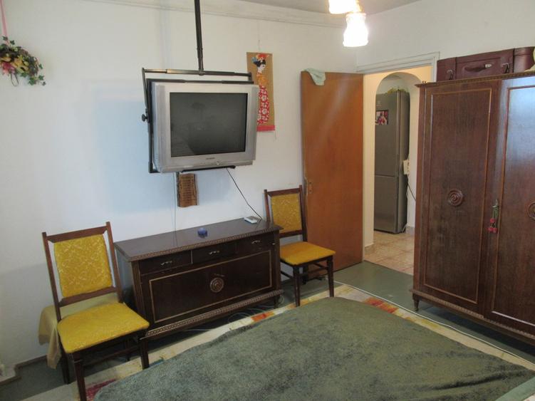Inchiriere 3 camere Lacul Tei – Facultate – vedere spre LAC