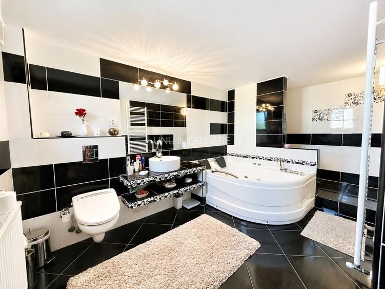 Vila de lux 310 mp construiti, cu piscina 40mp, Bucium Iasi, 1500mp teren, garaj foisor livada - 30