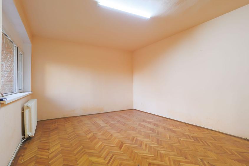 PRET NOU! Apartament decomandat 3 camere - str. Horia - COMISION 0%