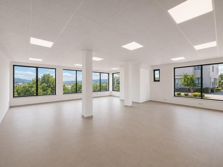 SPAȚIU COMERCIAL DE ÎNCHIRIAT 85 MP - ALBA IULIA - ZONA AMPOI III - ULTRA VITRAT