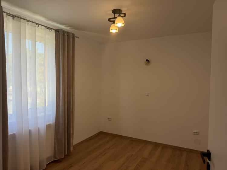 Ap 3 camere decomandate renovat et 1 Strand central