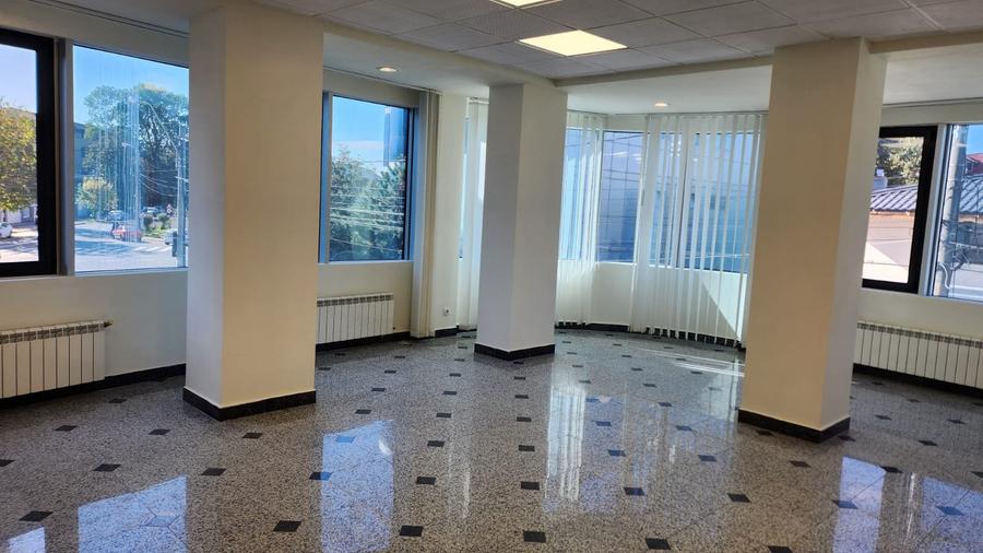 Spațiu premium birouri sau clinică, 2 corpuri, 12 parcări, lift, terasă - 7300 E