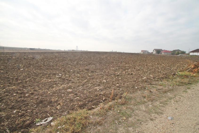 Teren intravilan - 17000 mp - zona Lazu