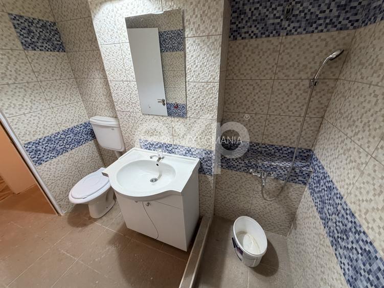 3 camere 68 mp 8 min metrou Titan bloc reabilitat parc 3 min - 18