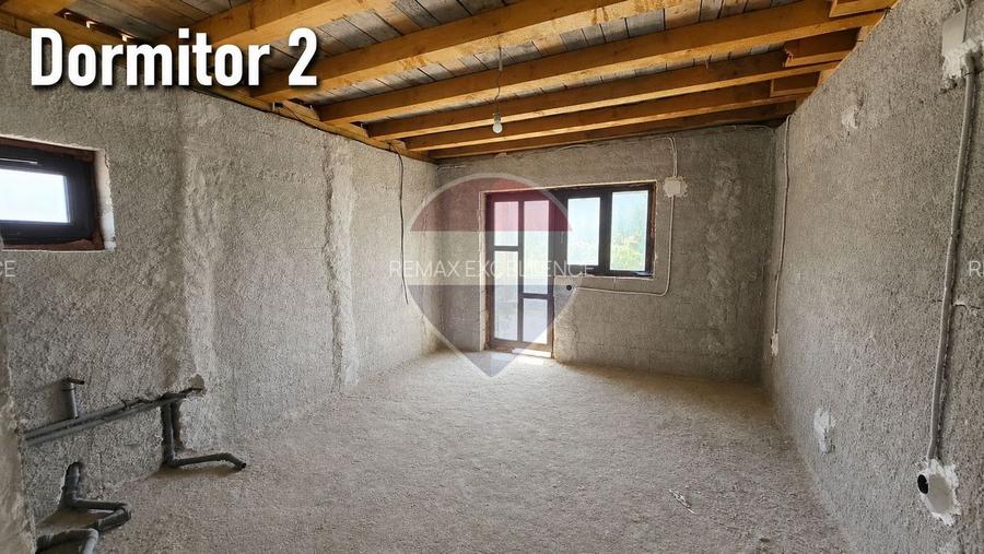 Casa la rosu in Poiana Tapului, Busteni, 3 dormitoare cu baie proprie