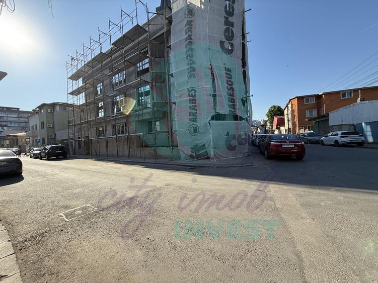 2 camere cu terasa de 17 m langa PARC si METROU cu parcare si boxa