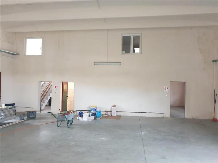 Inchiriez Spatiu industrial Hala langa A1 spre Timisoara