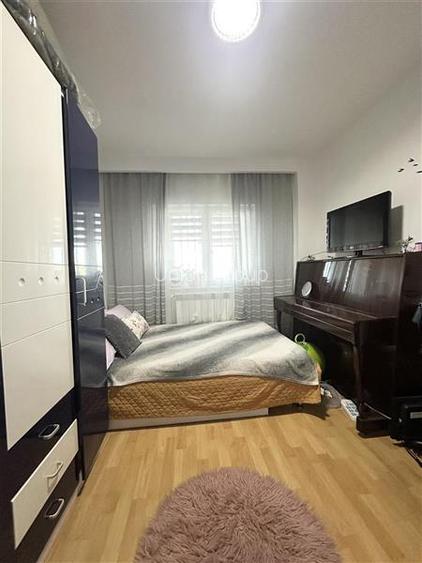 Apartament 3 Camere Decomandat Zona Far - 10