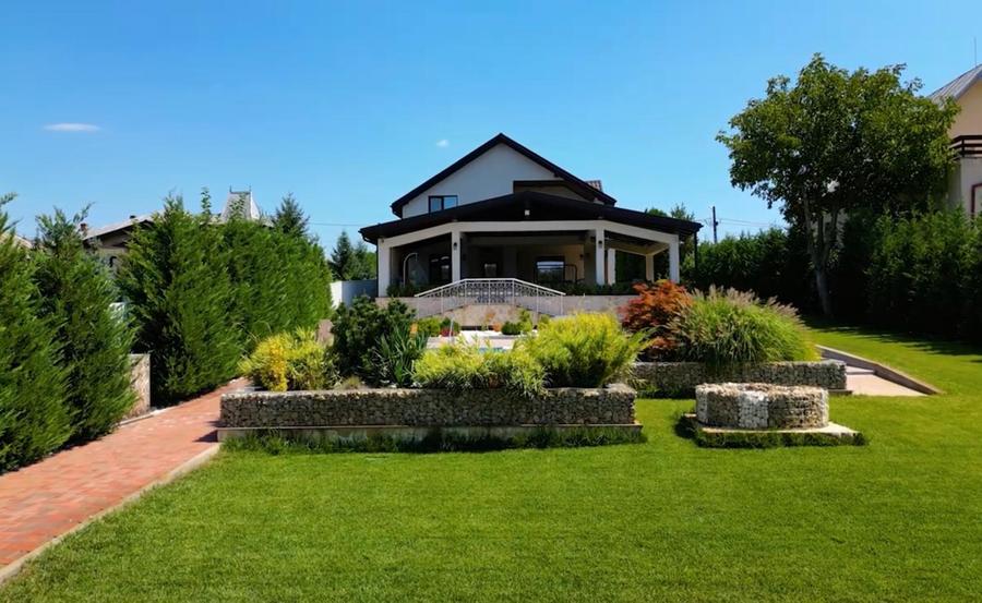 BRANESTI-VILA SUPERBISSIMA,LA LAC,PISCINA,FANTASTICA,UNICAT,700000 EURO