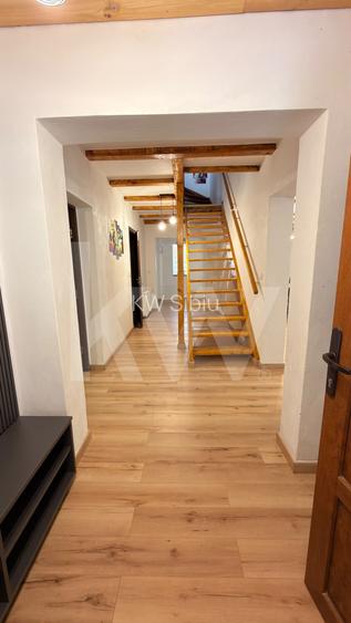 Vila de poveste din Valea Avrigului de vanzare - 11