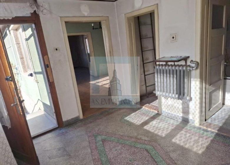 Casa singur in curte - zona Sacele nu