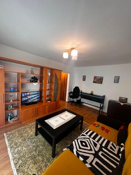 Apartament cu 2 camere, etajul 1/4, zona Metalurgiei