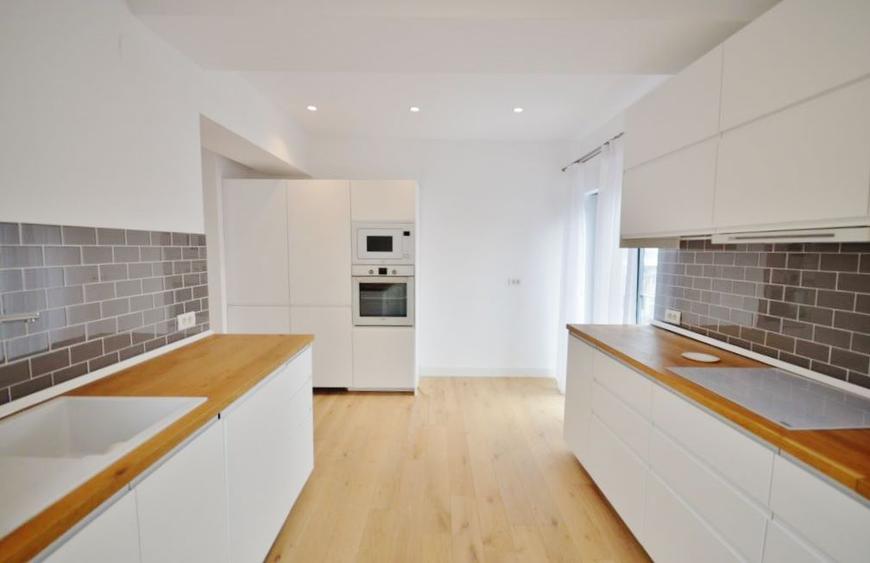 CEL MAI BUN APARTAMENT DIN PIATA VICTORIEI || BLOC NOU || 3 CAMERE