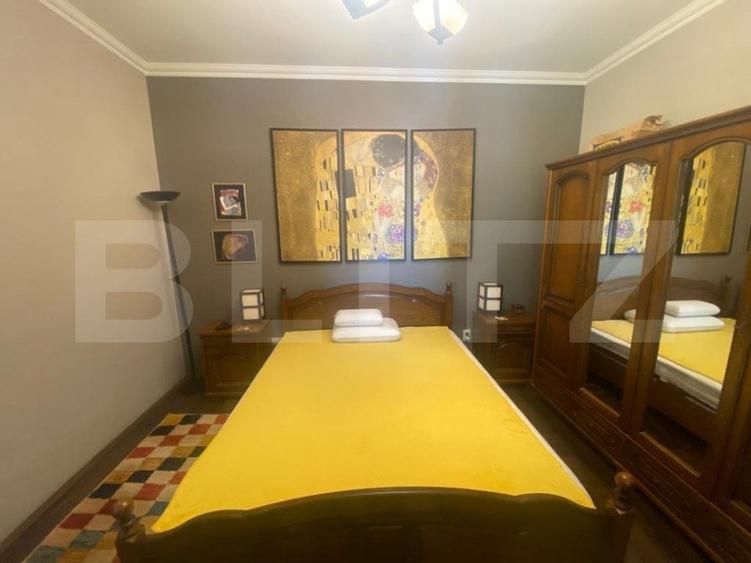 2 Casa de vanzare ,390 mp utili,555 mp teren, in Unirii