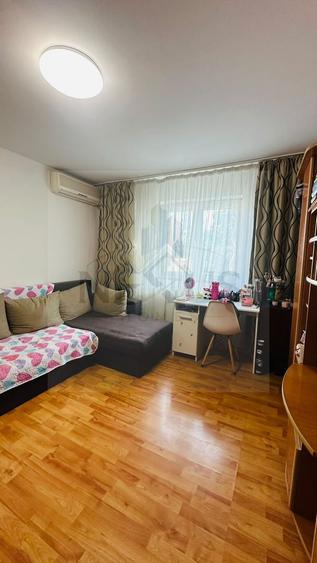 Apartament 2 camere| Etaj 4/4| Necesită renovare| Anvelopat| Parcare