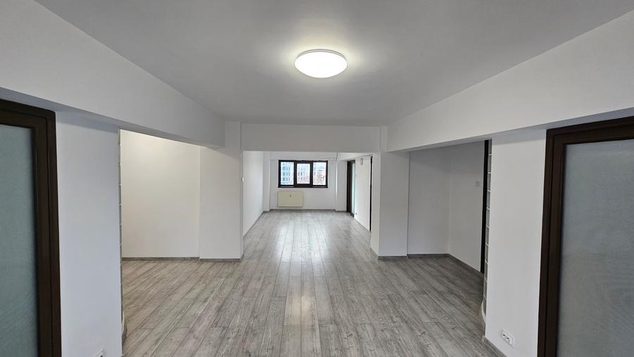 Apartament 3 camere modificat din 4 zona Tineretului-Sincai