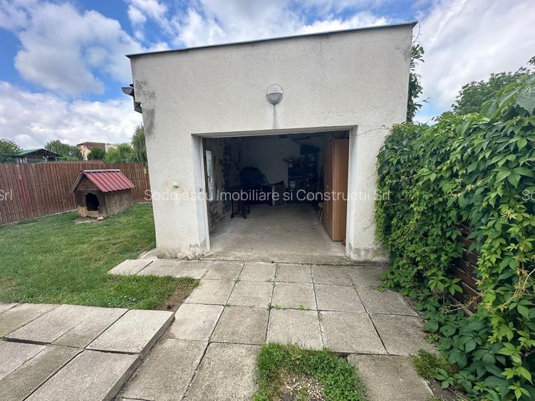 Casă / Vilă cu 5 camere zona Lunei - 40
