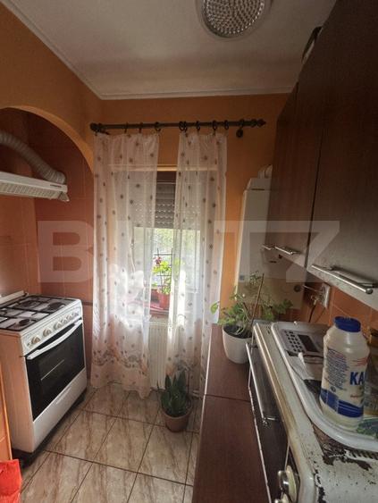 Apartament de vanzare, cu 3 camere, 57 mp, zona Micro 17