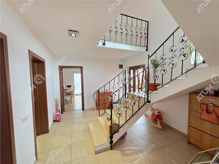 Casa individuala cu 5 camere si curte proprie in cartierul Tineretului