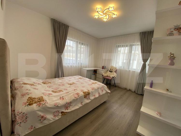 Casa de vanzare, 5 camere, 170 mp, mobilata la cheie, zona Dezmir